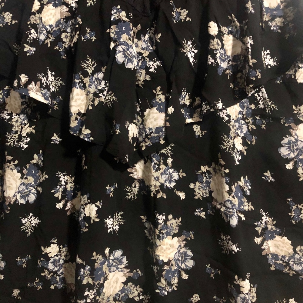 Torrid Ruffle Floral Tank Top - Picture 7 of 10